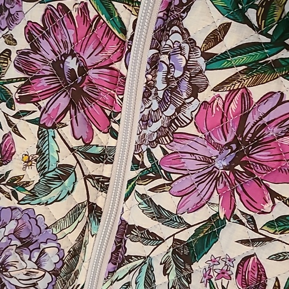 Vera Bradley Floral Bag-LAVENDAR MEADOW. NWT. - Picture 15 of 16